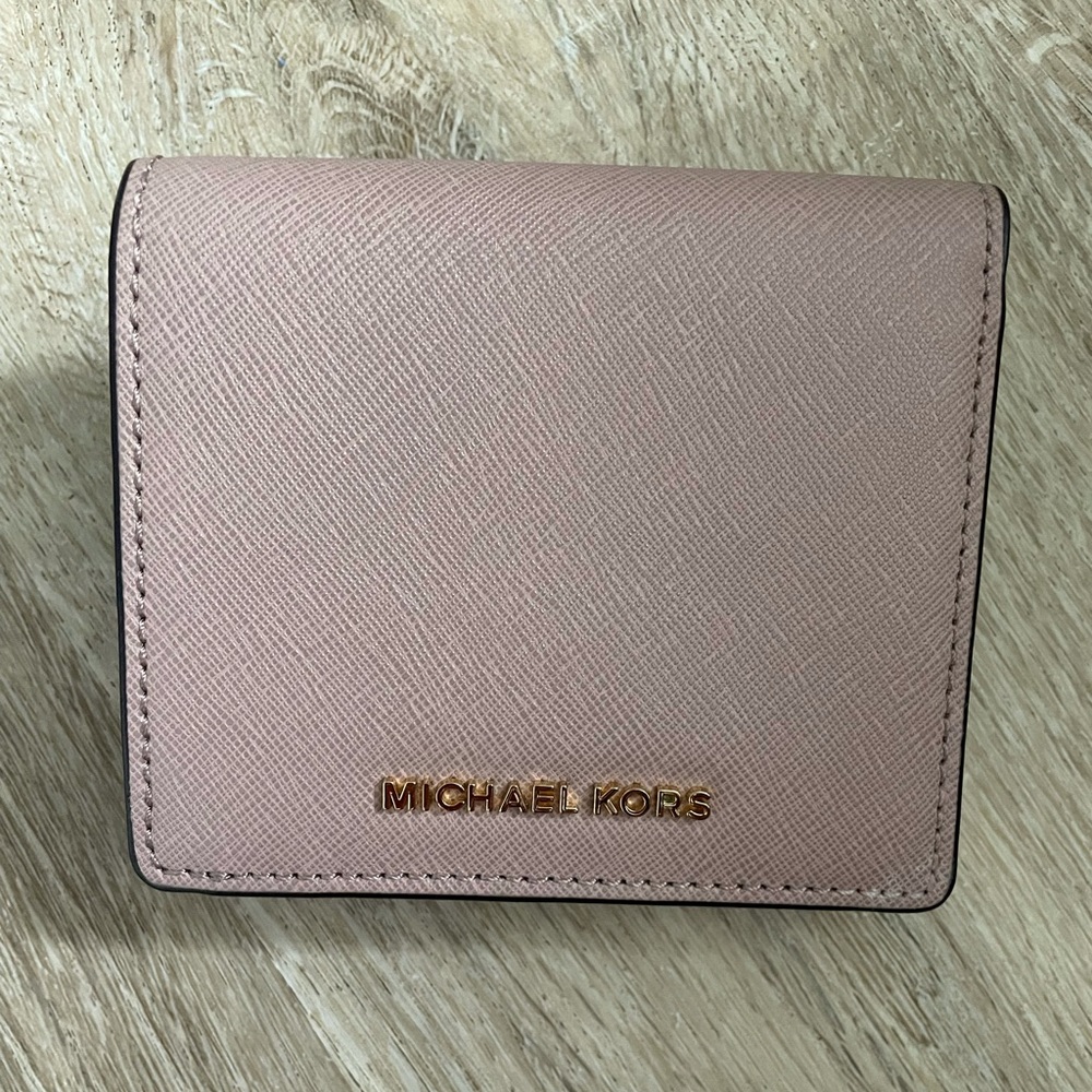 Jet set travel wallet